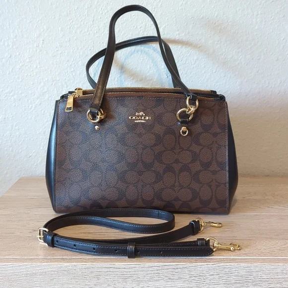 Coach | Bags | Coach Bag That Has Only Been Used A Few Times  display picture 3